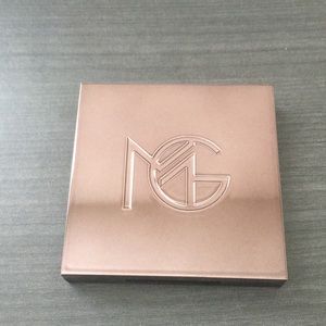 Makeup Geek dupchrome highlighter in “Moonphase”